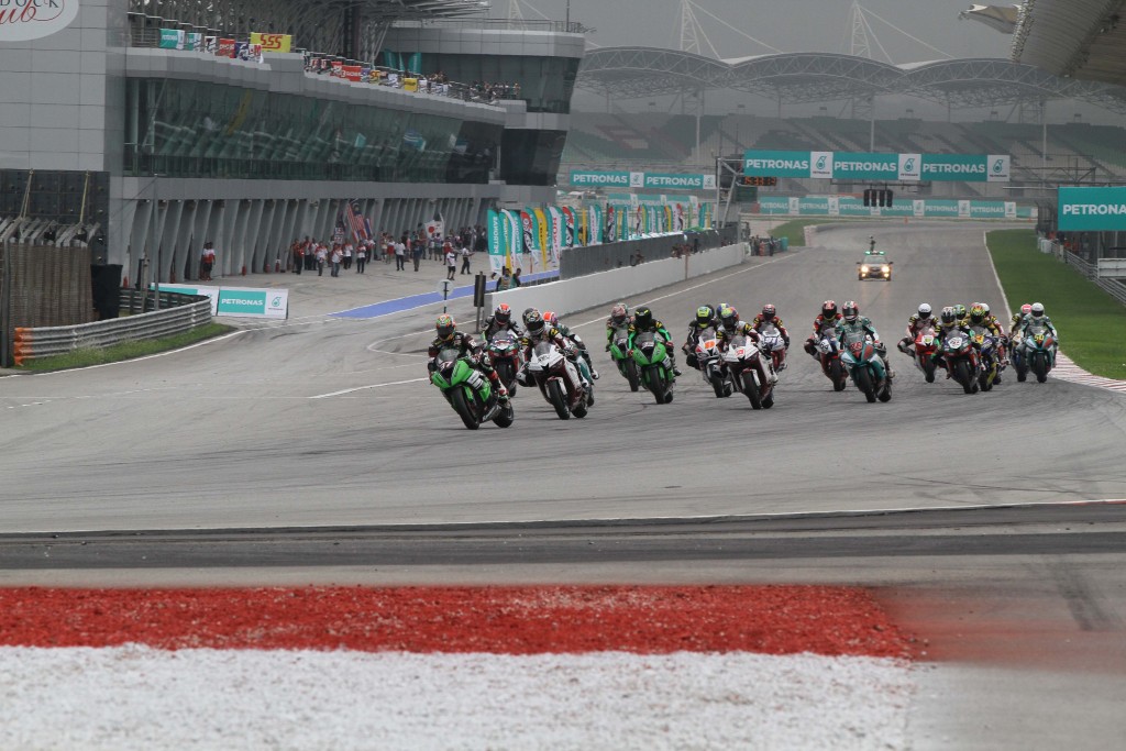 SuperSports 600cc race at the Sepang circuit last year